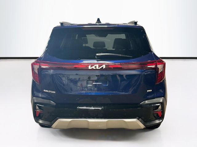 Used 2024 Kia Seltos EX AWD/4WD image 6