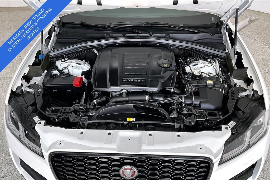 Used 2022 Jaguar F-PACE S AWD/4WD image 11