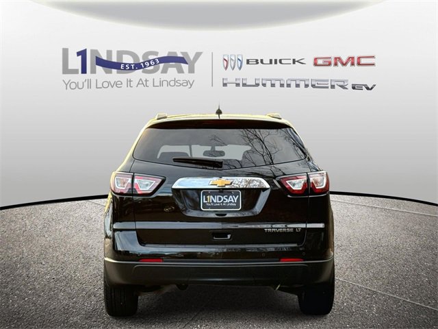 Used 2016 Chevrolet Traverse LT w/ Style and Technology Package image 3