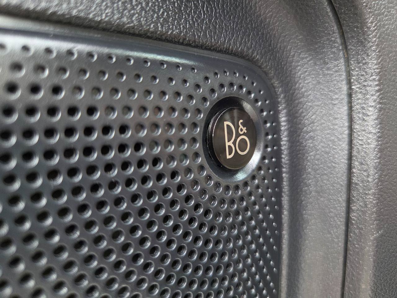 Used 2020 Ford Escape Titanium image 36