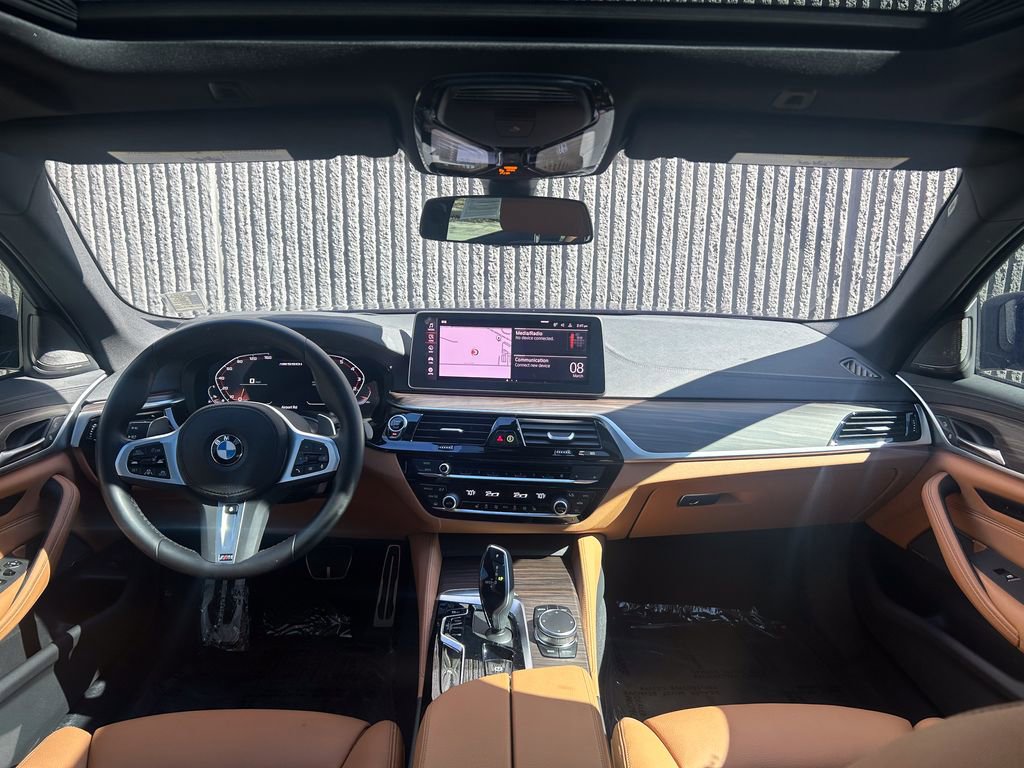 Used 2023 BMW M550i xDrive image 34