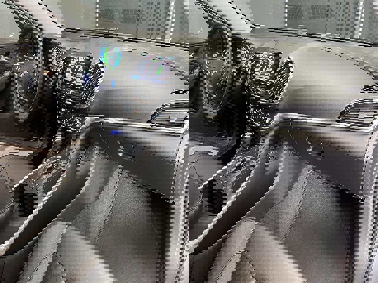 Used 2018 Chevrolet Volt Premier w/ Driver Confidence Package image 28