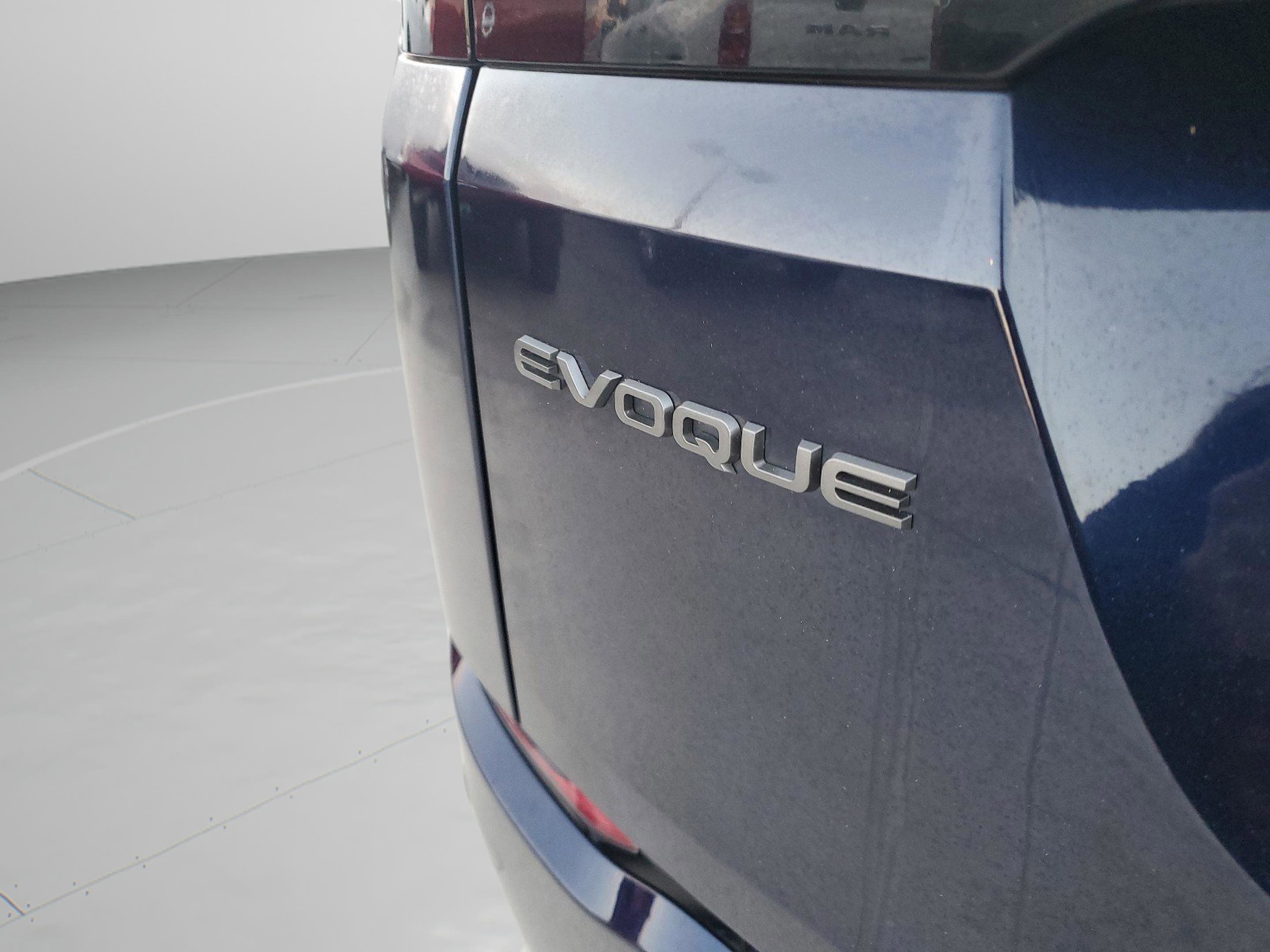 Used 2022 Land Rover Range Rover Evoque R-Dynamic S image 30