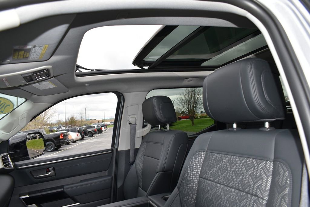 Used 2024 Toyota Tundra Limited AWD/4WD image 14