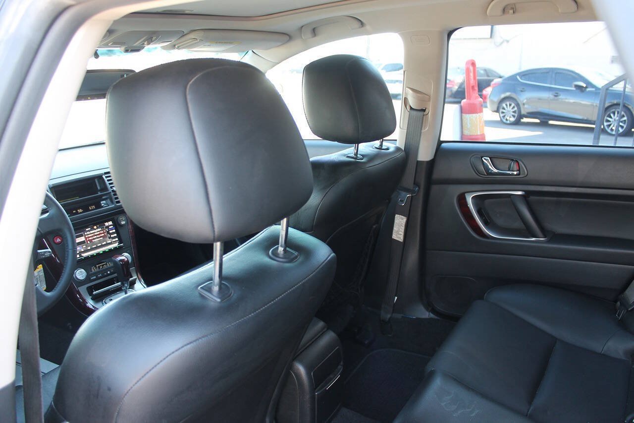Used 2007 Subaru Outback 2.5i Limited w/ Popular Equipment Group 2A AWD/4WD image 29