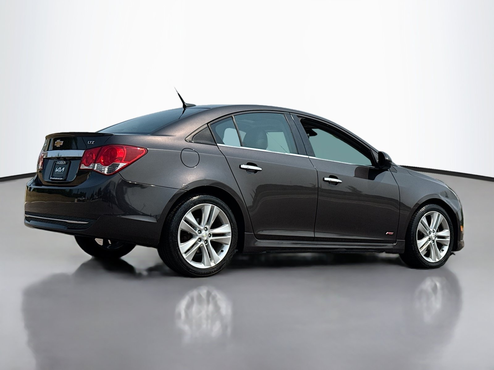 Used 2014 Chevrolet Cruze LTZ w/ RS Package FWD image 2