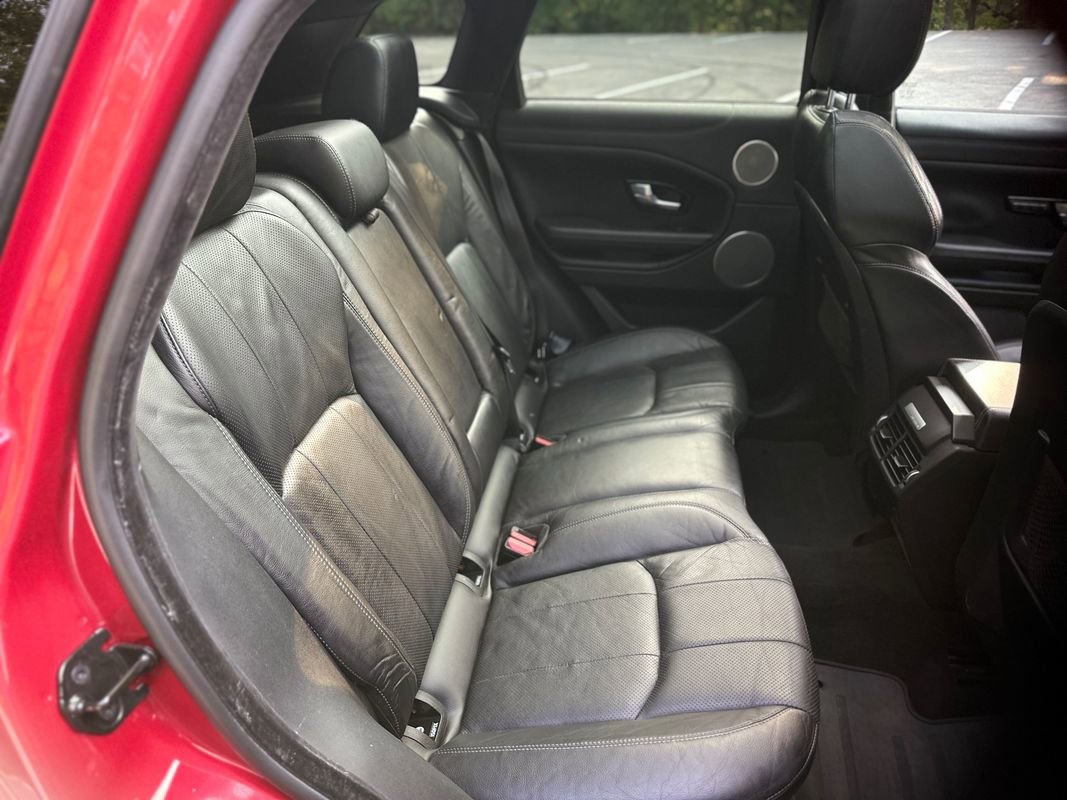 Used 2017 Land Rover Range Rover Evoque SE image 21