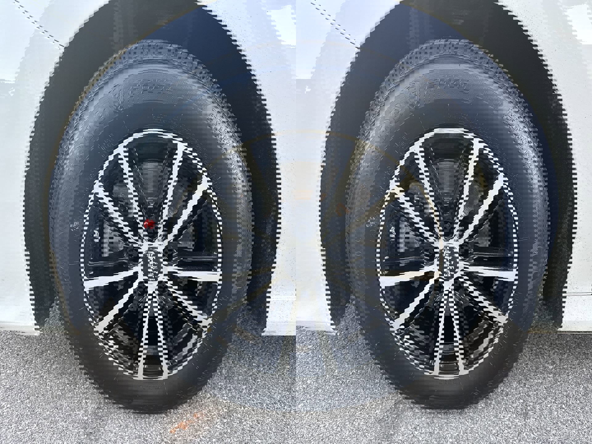 Used 2020 Toyota Camry LE image 34