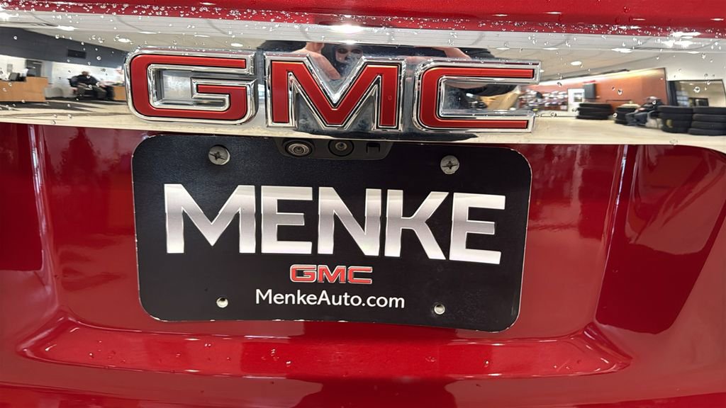Used 2021 GMC Acadia Denali w/ Denali Ultimate Package AWD/4WD image 9