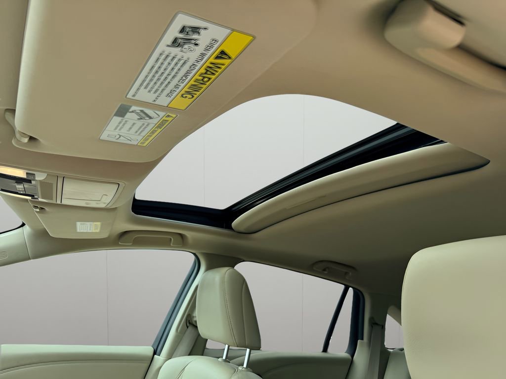 Used 2017 Acura RDX w/ AcuraWatch Plus Package FWD image 10