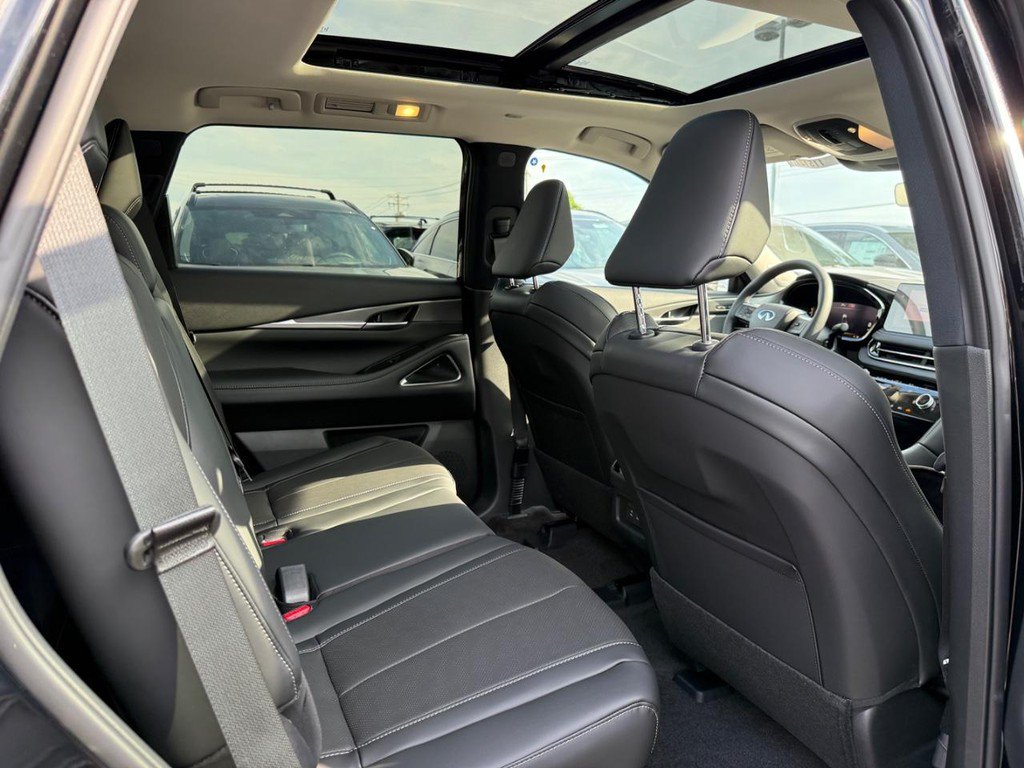 New 2027 INFINITI QX60 Luxe FWD image 5