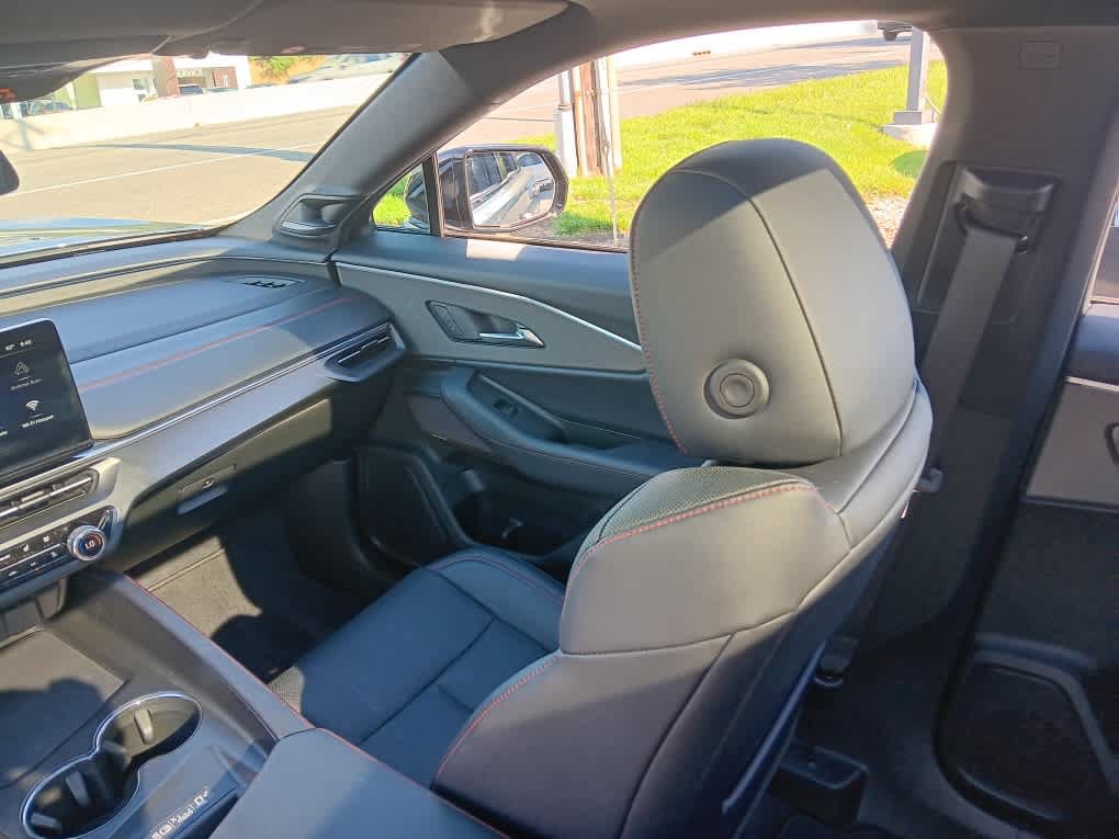Used 2024 Acura ZDX A-Spec AWD/4WD image 13