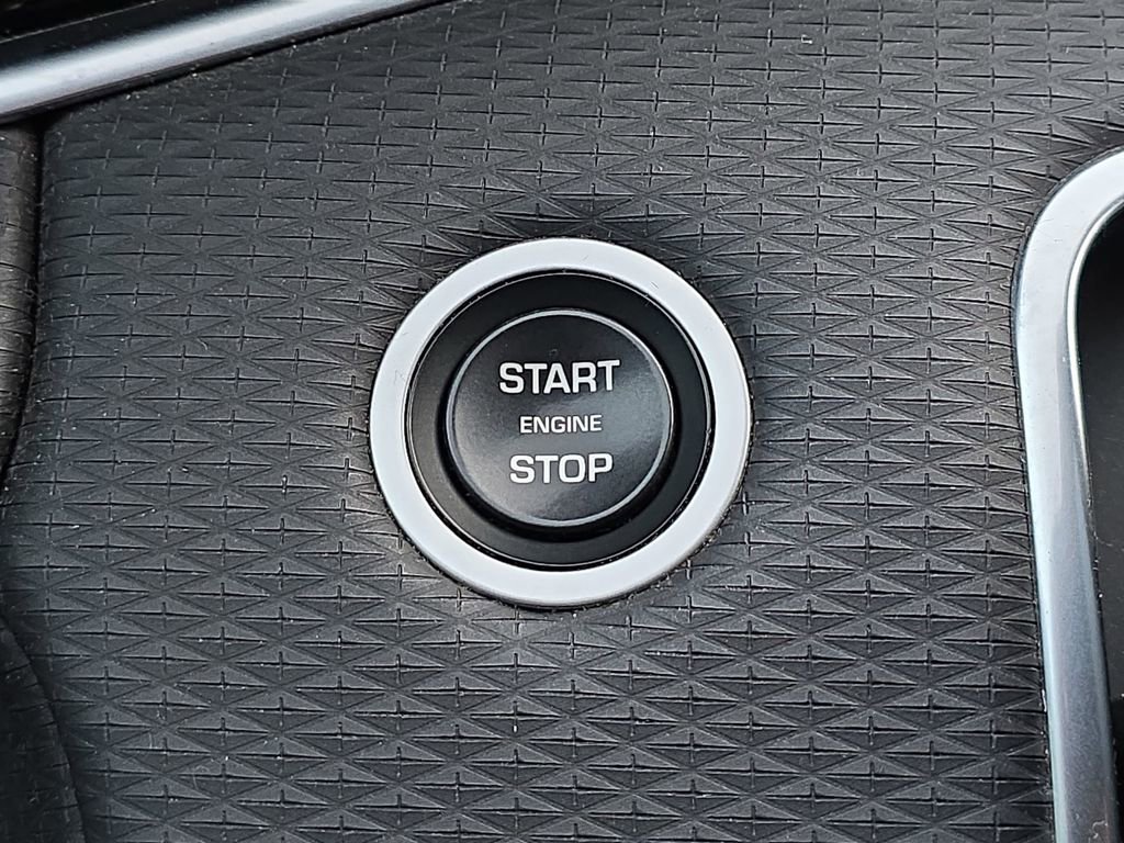 Used 2020 Land Rover Range Rover Evoque S image 29