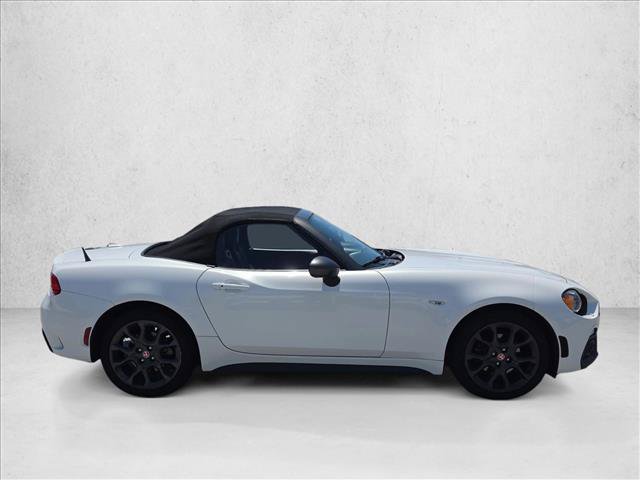 Used 2017 FIAT 124 Spider Abarth RWD image 4