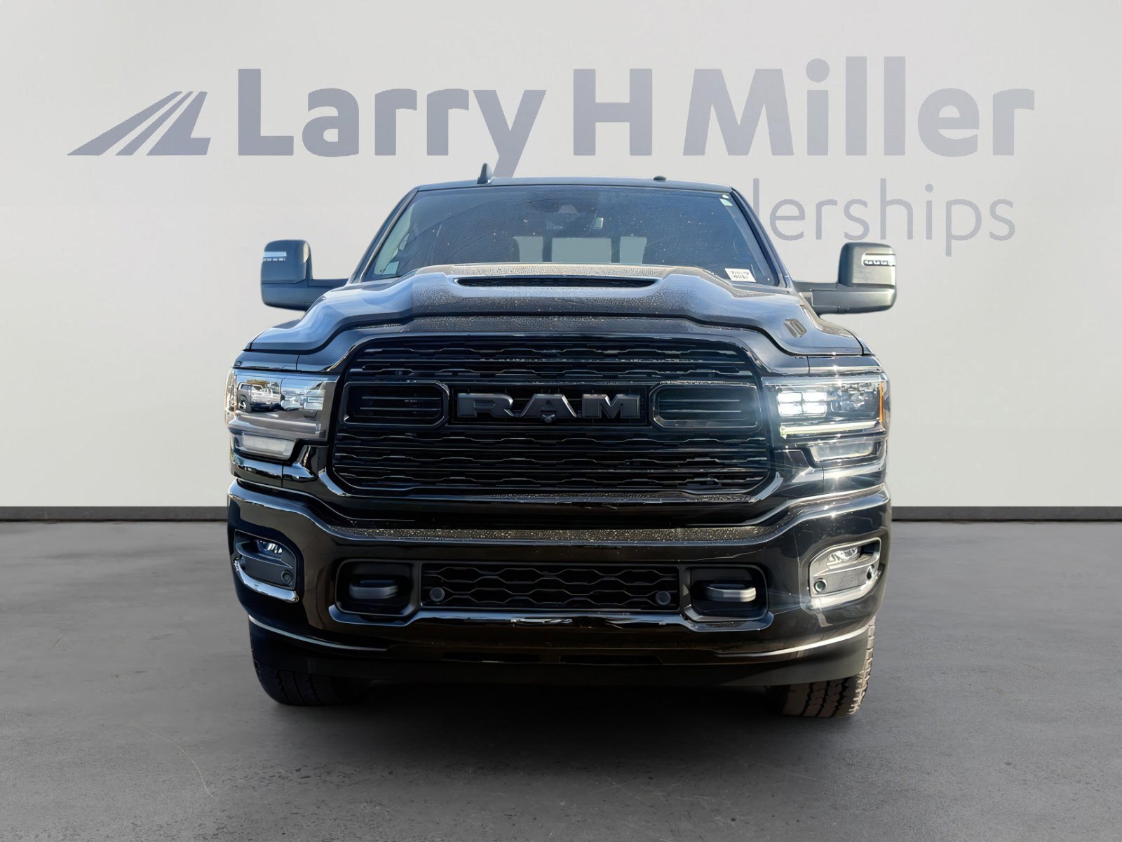 Used 2024 RAM 2500 Limited AWD/4WD image 4