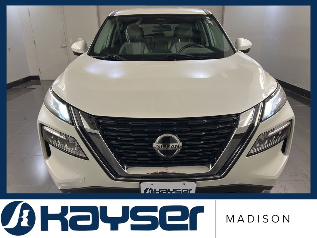 Used 2021 Nissan Rogue SV AWD/4WD image 2