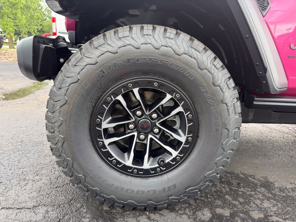 New 2026 Jeep Wrangler Unlimited Rubicon w/ Xtreme 35 Tire Package AWD/4WD image 15