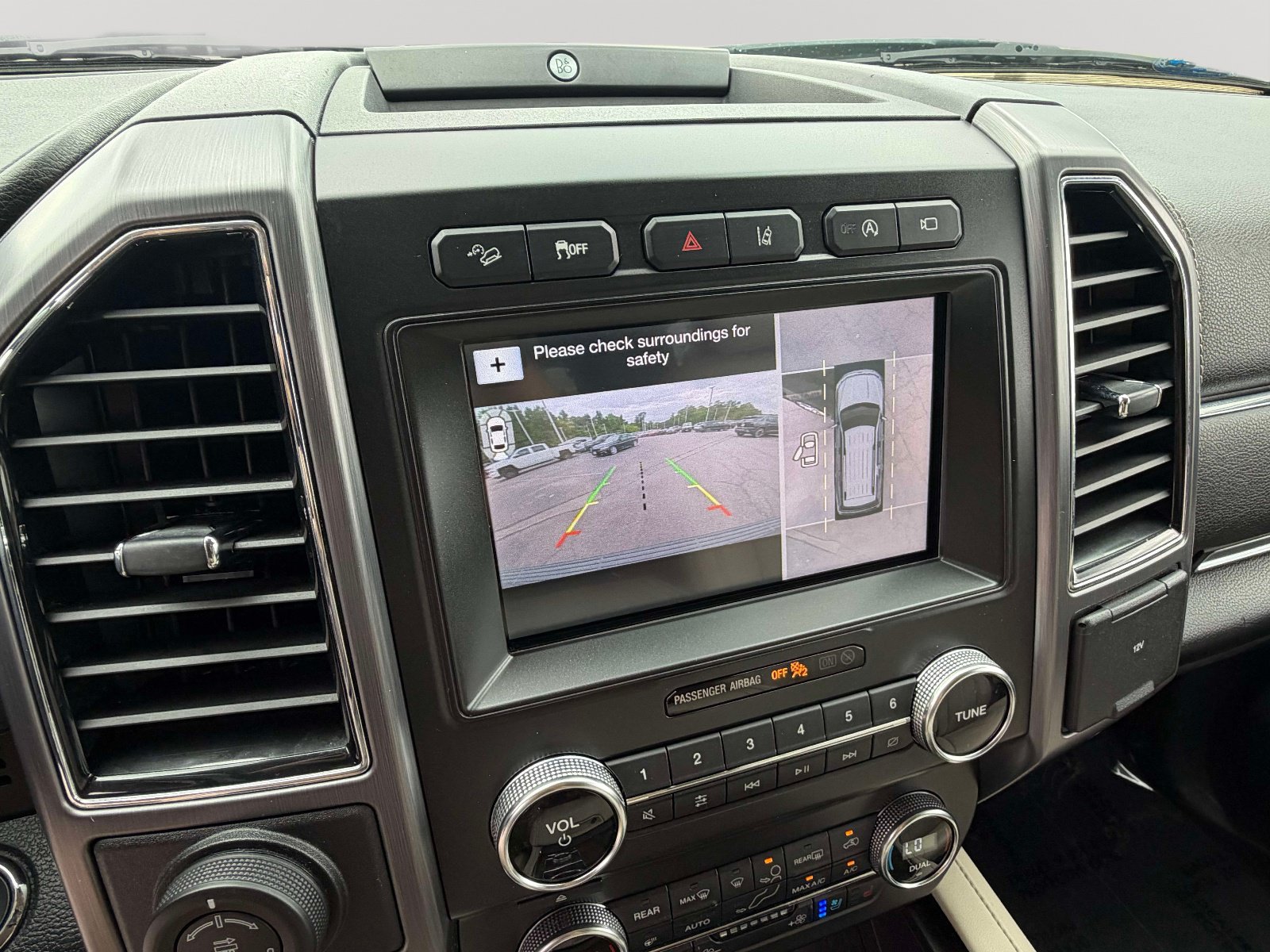 Used 2018 Ford Expedition Max Platinum AWD/4WD image 9