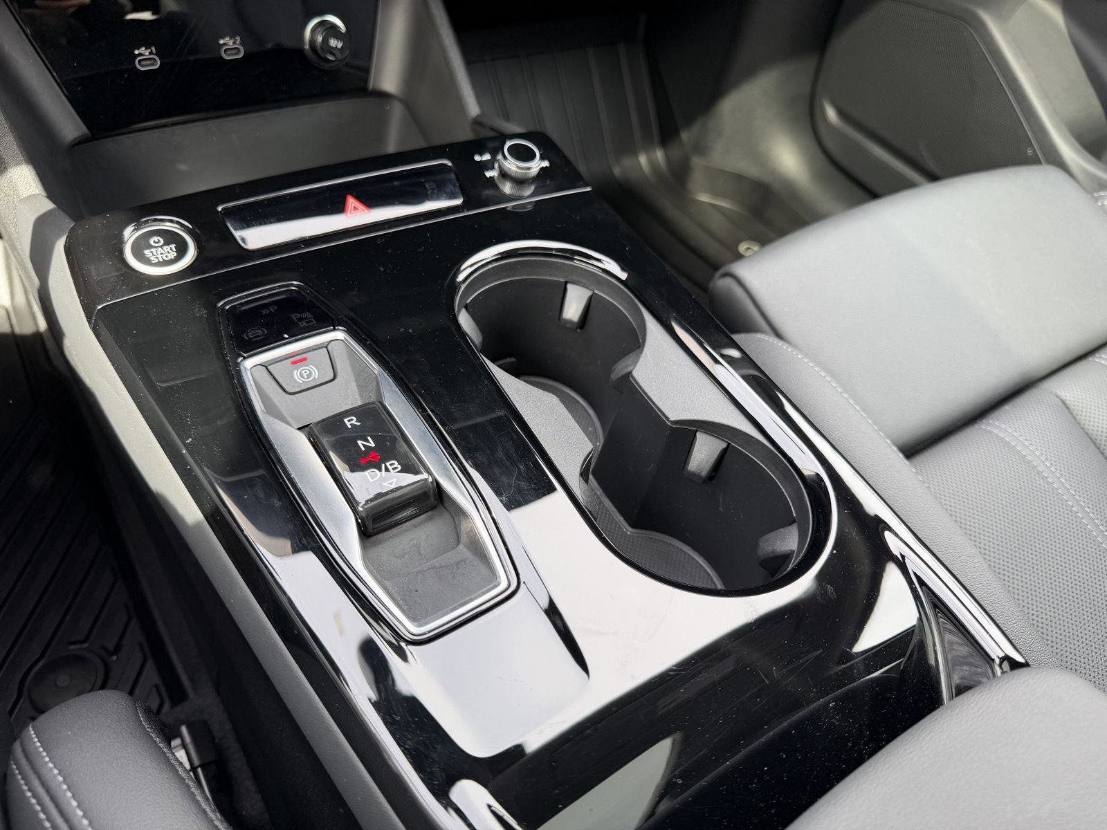 Used 2025 Audi Q6 e-tron Premium Plus w/ Premium Plus image 17