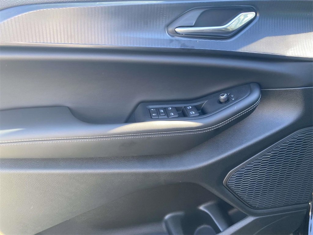 New 2025 Jeep Grand Cherokee L Laredo w/ Luxury Tech Group I image 44