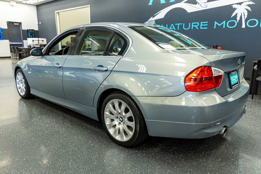 Used 2008 BMW 335xi Sedan image 9