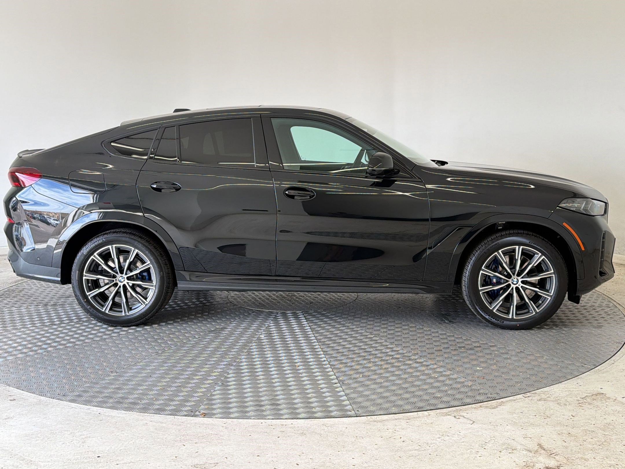 New 2026 BMW X6 xDrive40i image 8