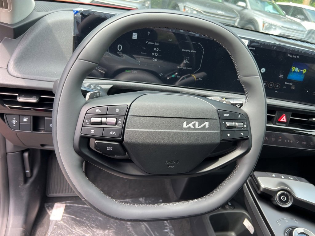 New 2025 Kia EV6 Light w/ Light LR Technology Package image 10