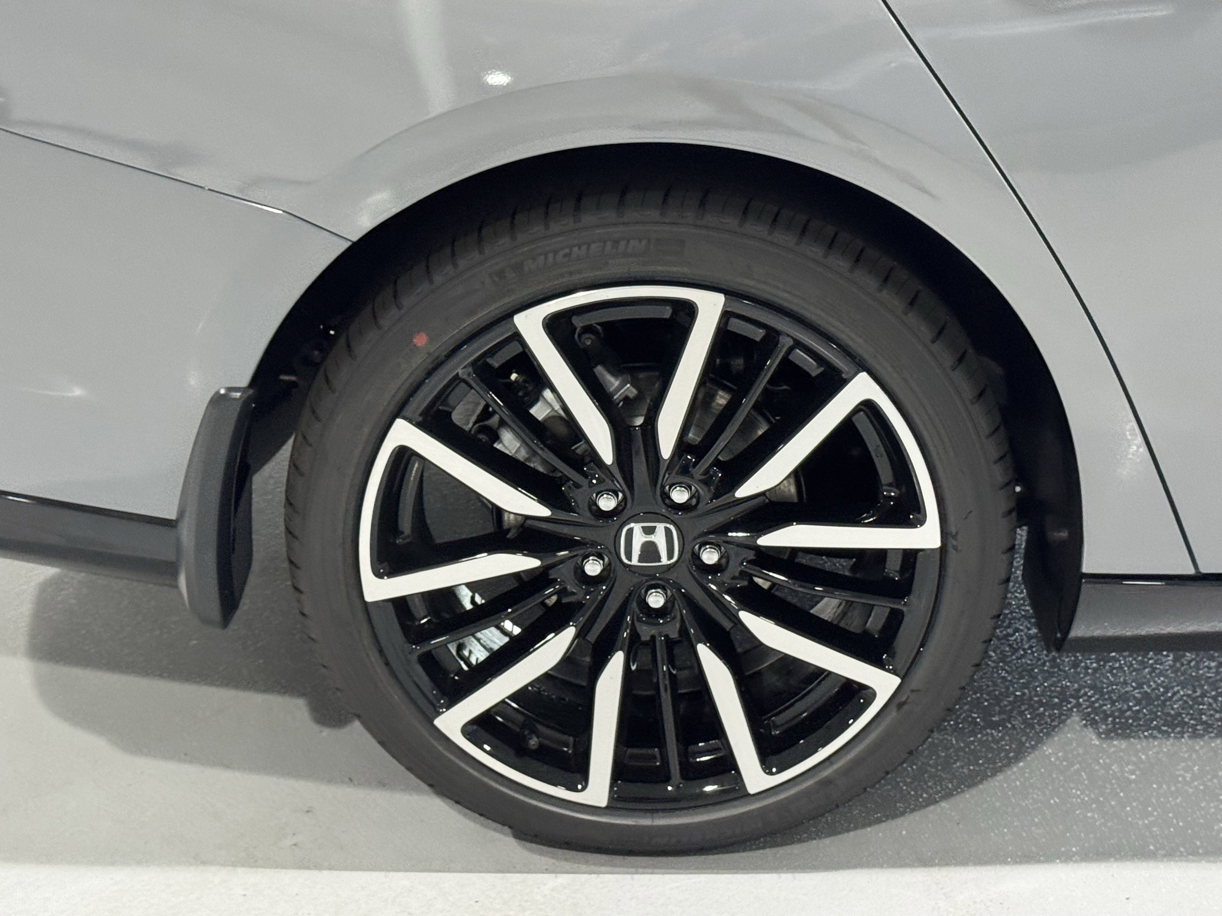 New 2025 Honda Accord Touring image 32