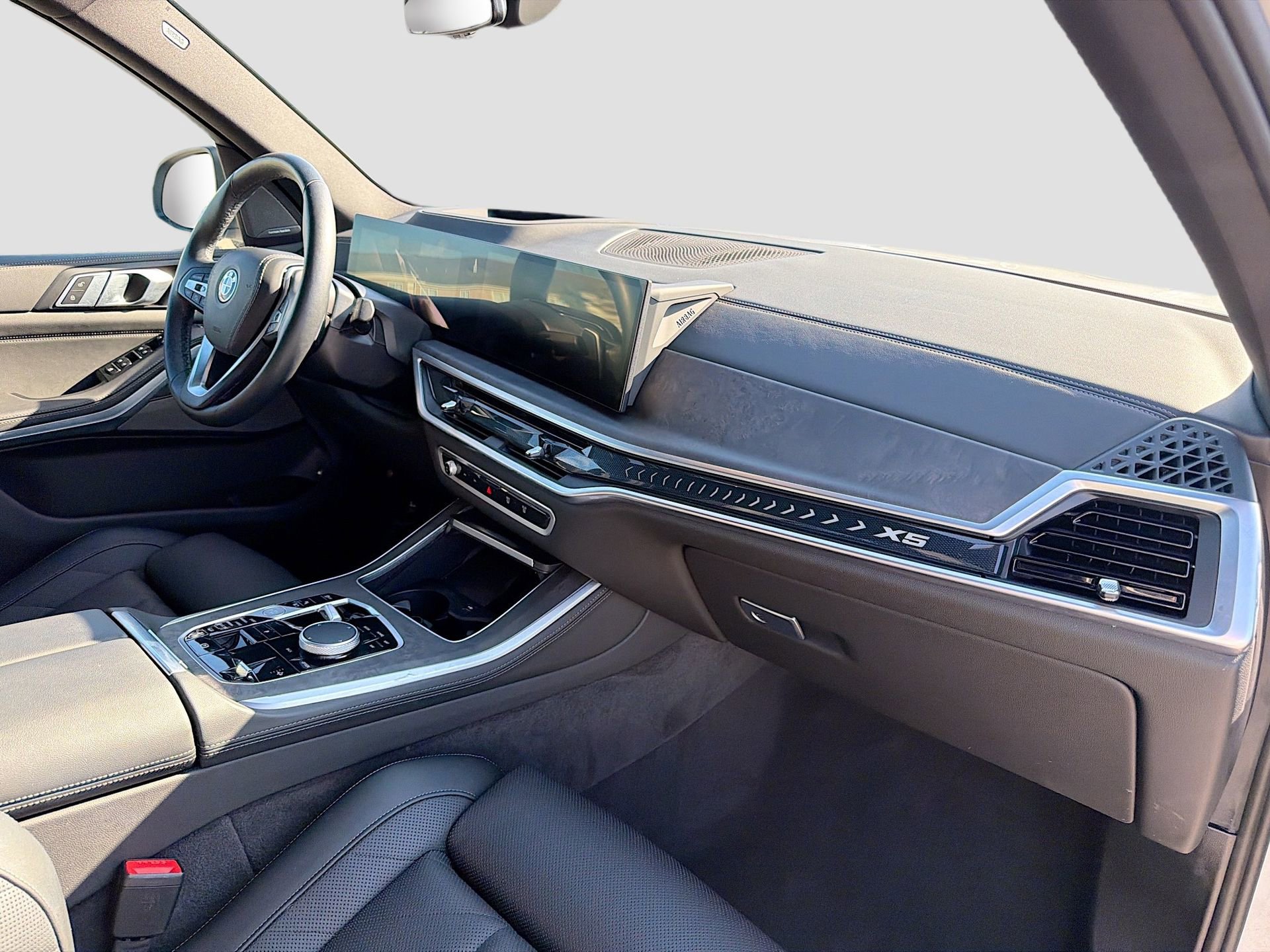 Certified 2025 BMW X5 xDrive50e image 14