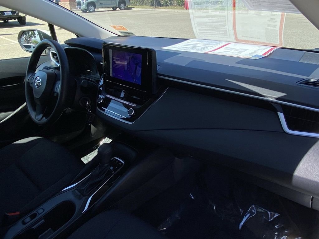 Certified 2025 Toyota Corolla LE image 17