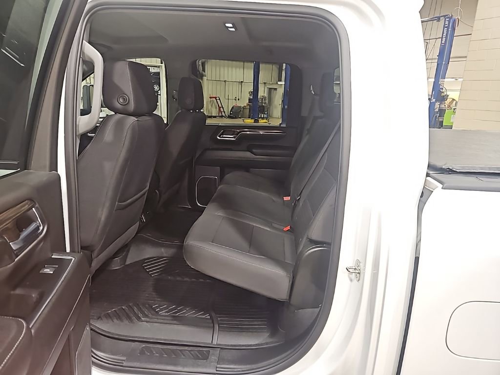Used 2024 Chevrolet Silverado 2500 LT image 27
