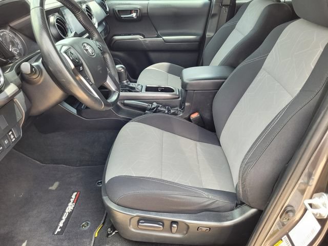 Used 2023 Toyota Tacoma TRD Off-Road AWD/4WD image 32