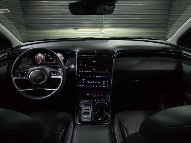 Used 2023 Hyundai Tucson Limited image 11