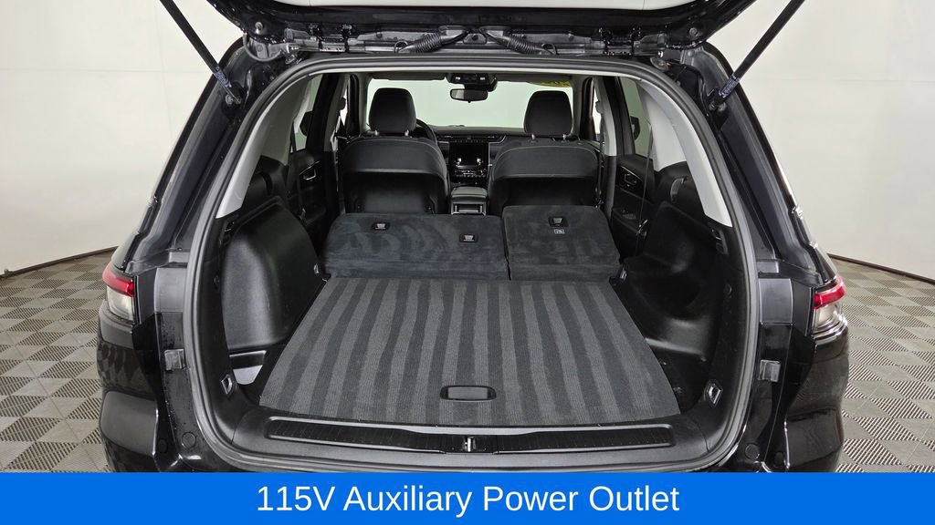 Used 2023 Jeep Grand Cherokee Laredo image 11