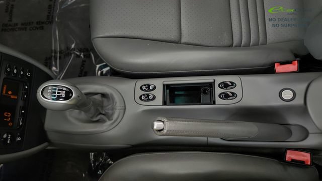 Used 2001 Porsche 911 Carrera RWD image 68