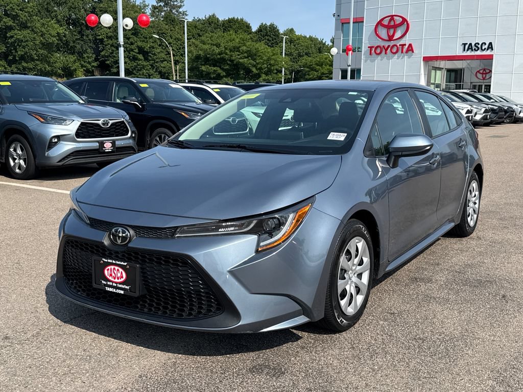 Used 2020 Toyota Corolla LE FWD image 3