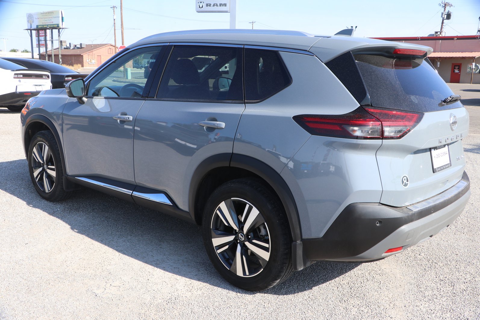 Used 2021 Nissan Rogue SL w/ Premium Package AWD/4WD image 5
