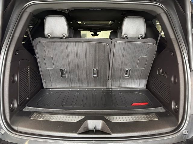 Used 2022 GMC Yukon Denali w/ Advanced Technology Package image 15