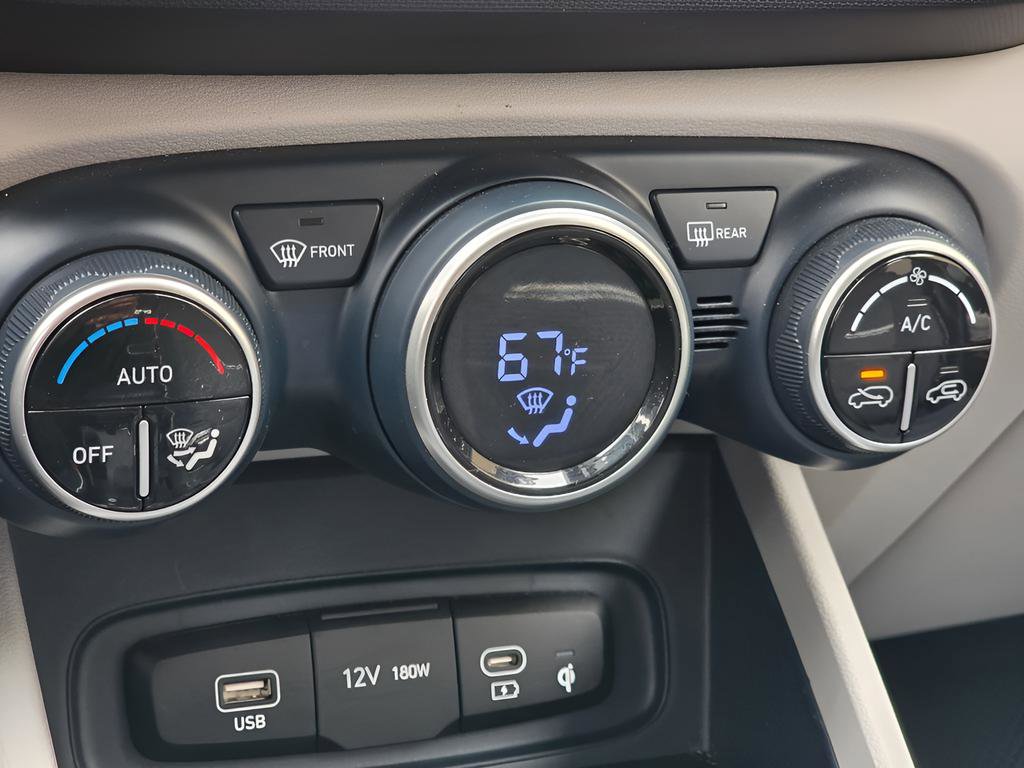 Certified 2024 Hyundai Venue Limited image 31