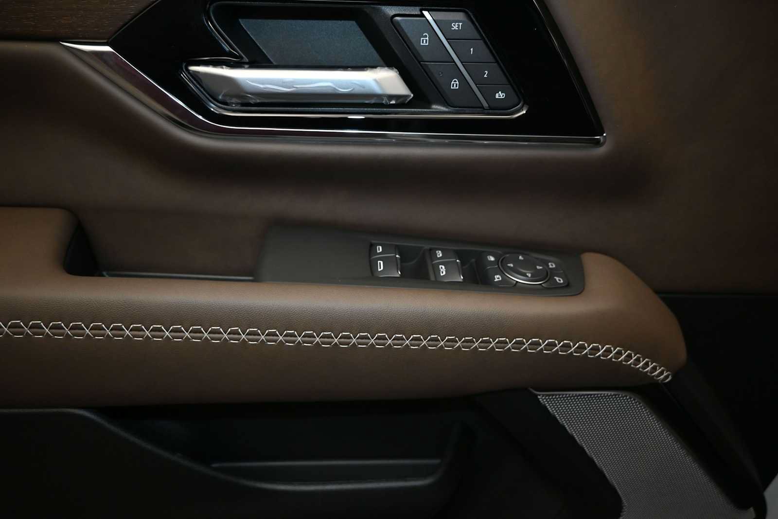 New 2026 GMC Yukon XL Denali Ultimate AWD/4WD image 11