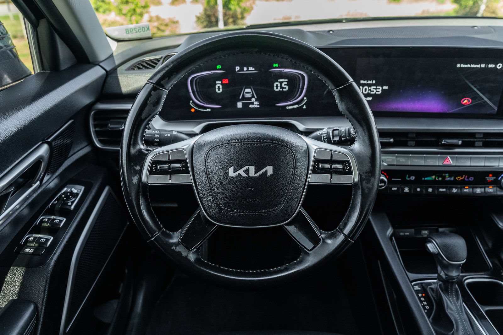 Used 2024 Kia Telluride LX FWD image 23