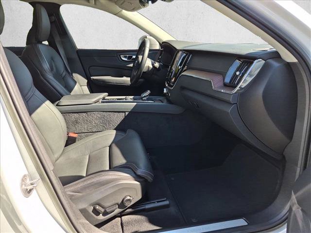 Used 2023 Volvo XC60 T8 Ultimate w/ Protection Package Premier AWD/4WD image 15