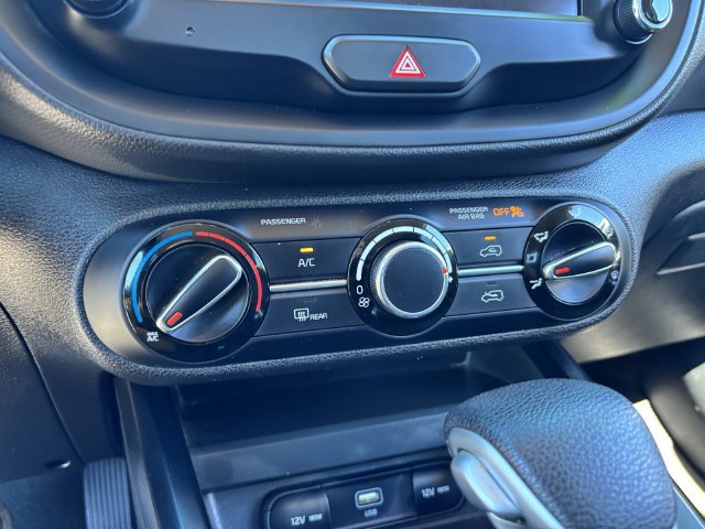 Used 2023 Kia Soul LX w/ Option Group 015 FWD image 24