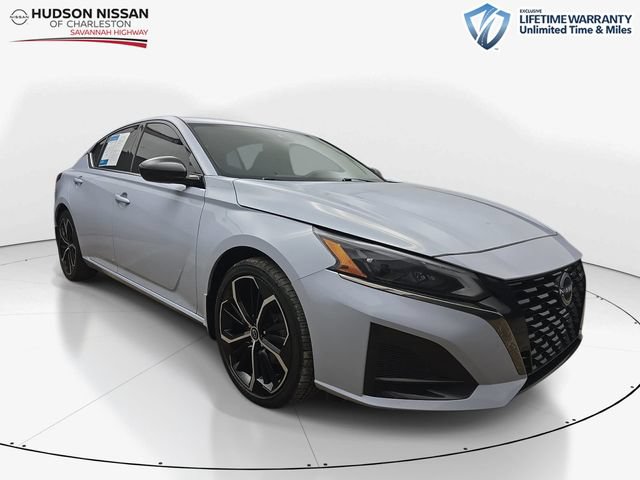 Used 2024 Nissan Altima 2.5 SR FWD image 1