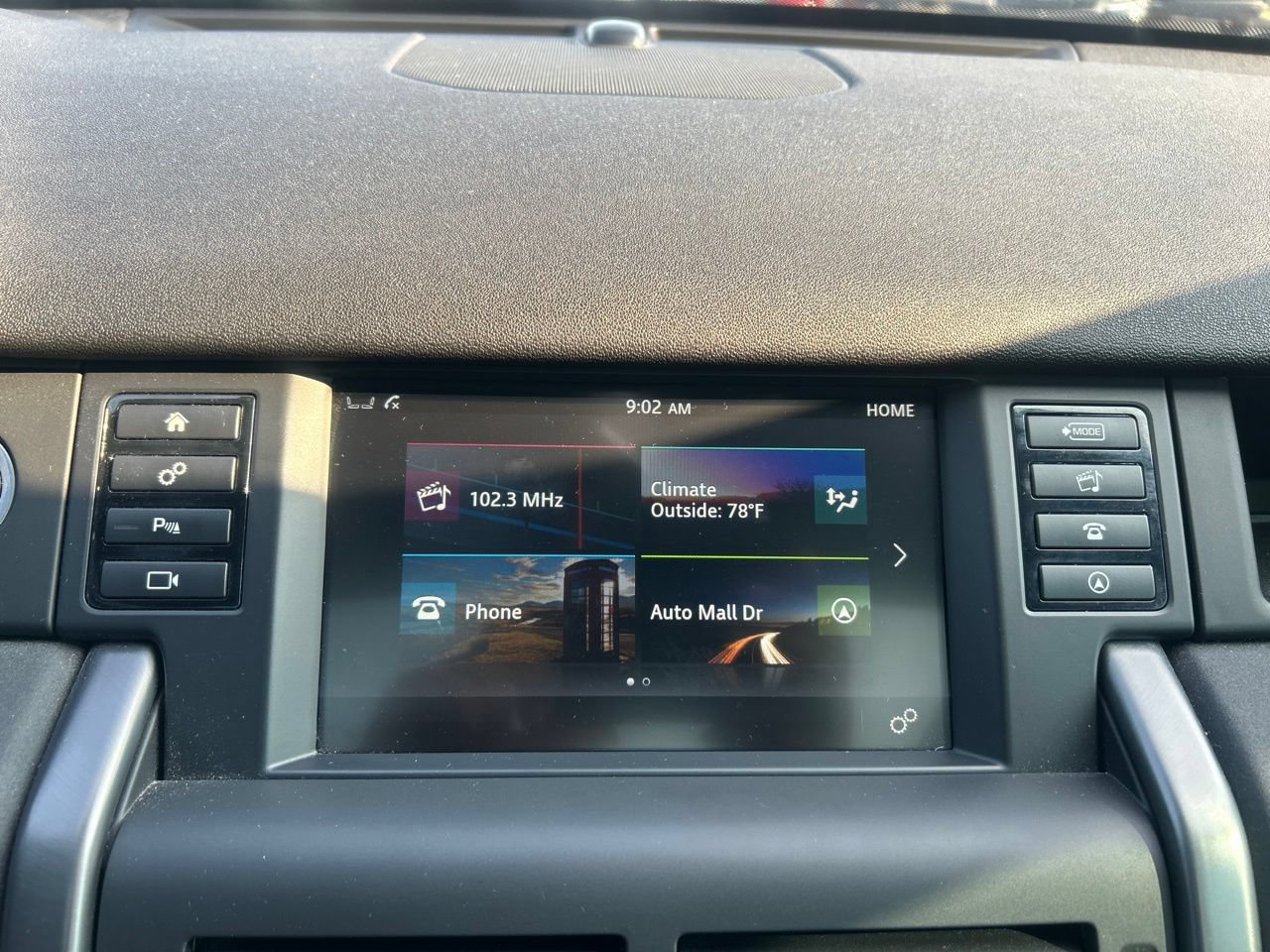 Used 2019 Land Rover Discovery Sport AWD/4WD image 24