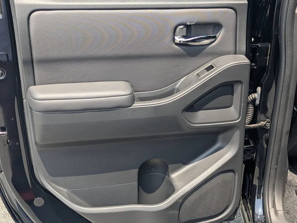 Certified 2024 Nissan Frontier SV w/ SV Convenience Package RWD image 18