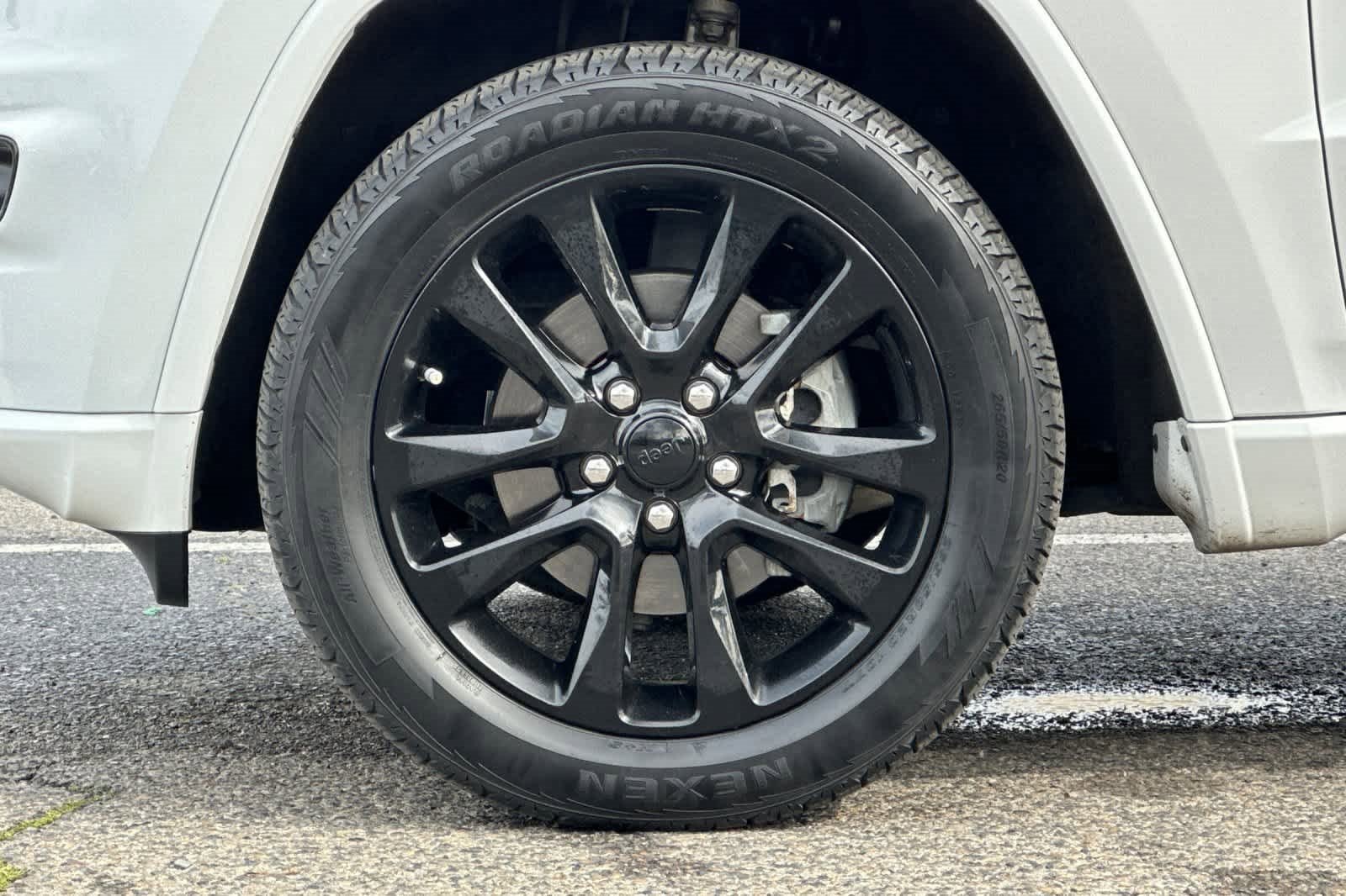 Used 2018 Jeep Grand Cherokee Altitude image 27