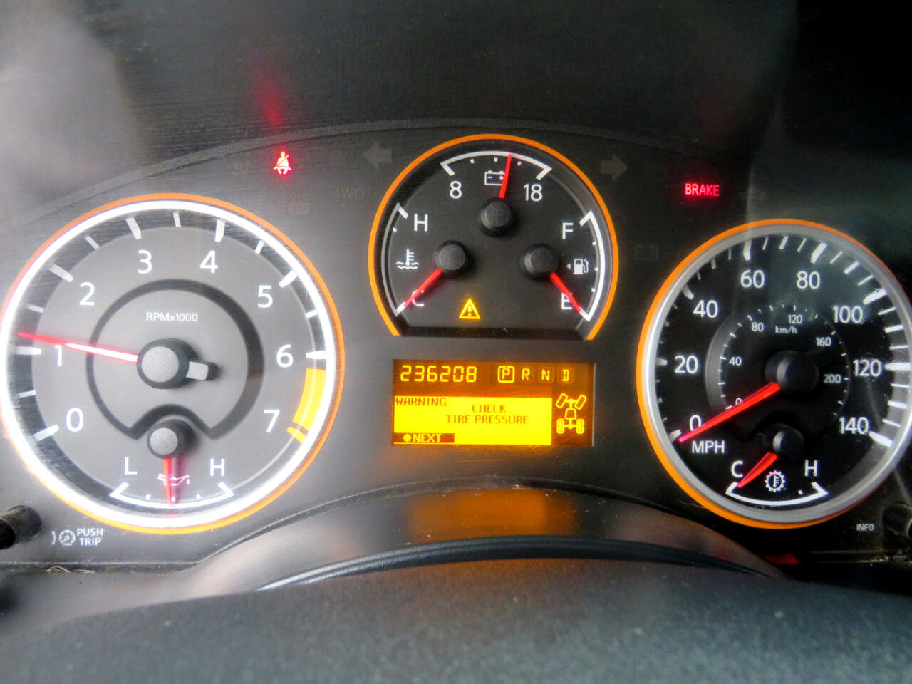 Used 2013 Nissan Armada SV image 11