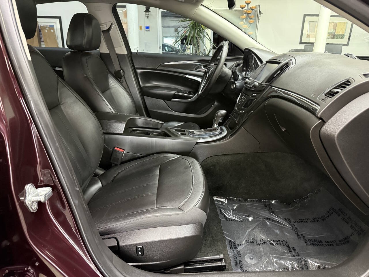 Used 2017 Buick Regal Sport Touring FWD image 17