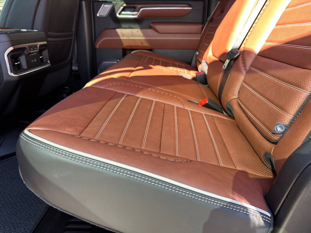 Used 2025 GMC Sierra 2500 Denali Ultimate image 21